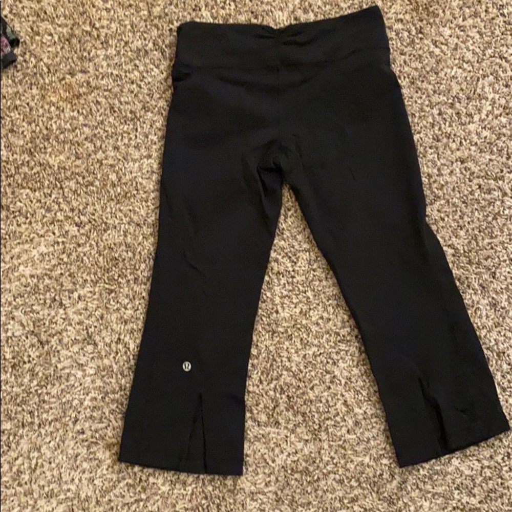 Lululemon capris - Picture 3 of 3